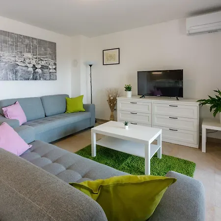 2Bd,Terrace, Ac, Next To Dineika Park, Brand New, By Cohost Apartment Druskininkai Exterior photo