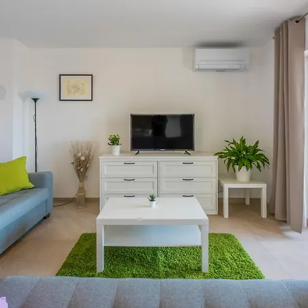 2Bd,Terrace, Ac, Next To Dineika Park, Brand New, By Cohost Apartment Druskininkai Room photo